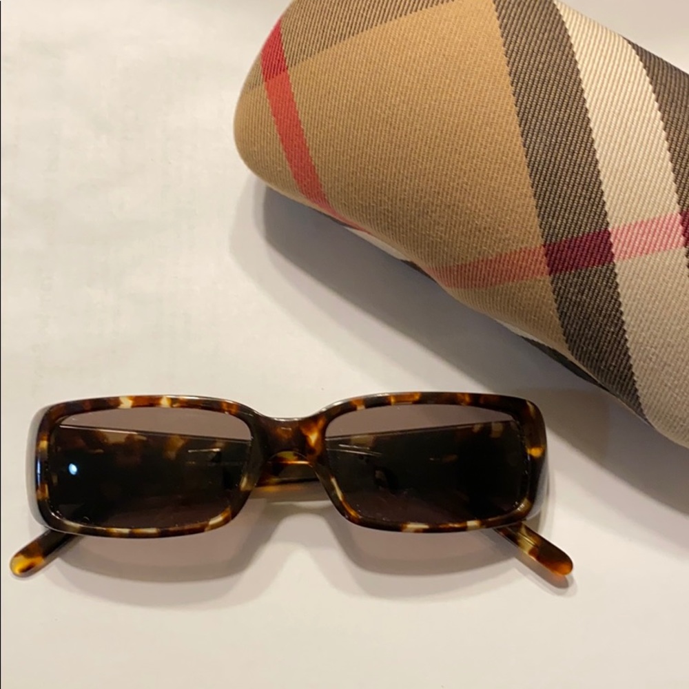 Gucci Tortoise sun Glasses